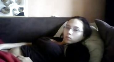 Zločesta djevojka sex porno filmovi undress na otvorenom, da se igraju s njom maca