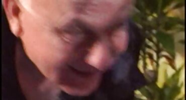 Ples u svojoj besplatni seksi filmovi sobi bez grudnjaka u gaćice