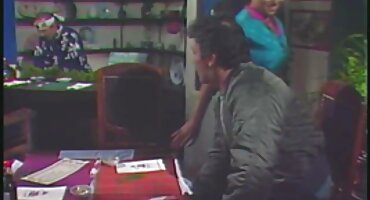 Iskusni Milf stavio porno seks filmovi pod opuštenu crnu rupu