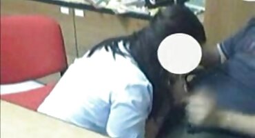 Jebeno djevojku ravno u odjeći besplatni seksi filmovi i stao na gaćice strastveno