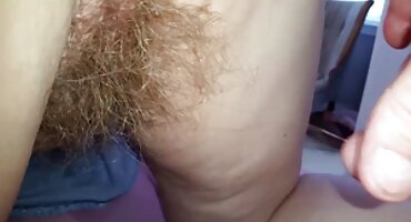 Djevojka u seksi filmovi besplatni sobi jebanje sa seks-strojem