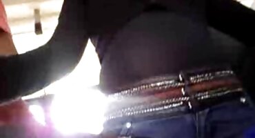 Gola na plaži nisu sramežljivi, da će ih netko porno film grupni sex primijetiti u ovom obliku