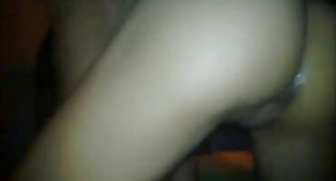 Pijana učenica pokazala je poprsje strancu i predala seks pornjava mu se