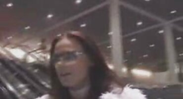 Tvrdi romanticni porno filmovi dude svuče i jebeno naivnu djevojku