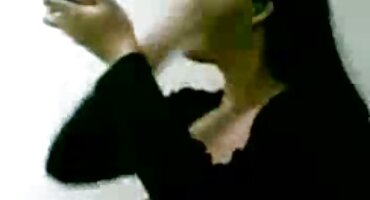 Normalan čovjek dao porno filmovi grupnjaci Pušenje svojoj djevojci