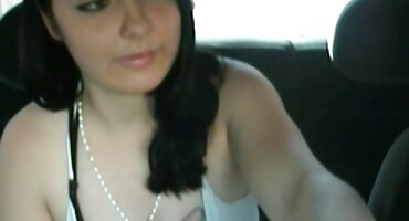 Cool drolja grupni porno filmovi držala za uzbuđen kurac momak