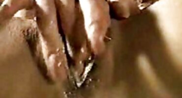 Djevojka masturbira kuće joj promiskuitetni prorez porno seks filmovi