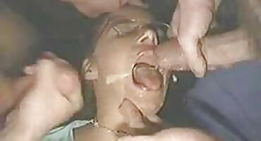 Pumped mlijeko porno filmovi u troje gurnuo djevojku u saunu u maca s penisom