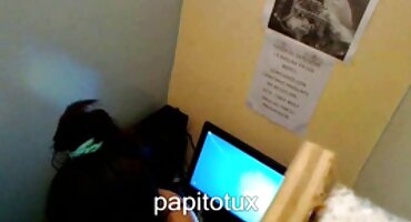 Dječak i djevojčica u šumi imali grupni seks porno filmovi su Seks na pjevanju ptica