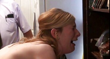 Poveze i jebanje s atraktivnom ženom porno seksi filmovi