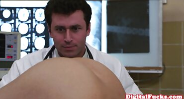 Zločesti bonk s učenikom dobar porno film bio je sjajan