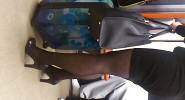 Uzbuđen Mama probati erotske najbolji sex filmovi haljine