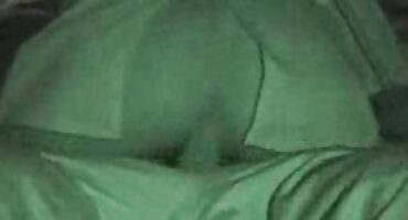 Plavuša uživa u članu u besplatni seksi filmovi automobilu i slatko cums