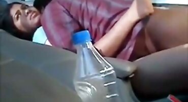 Domaćica miluje vaginalni štednjak u porno filmovi sortirani kuhinji