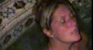 Nakon dobrog posao udarac posipana djevojka na lice porno filmovi grupnjaci