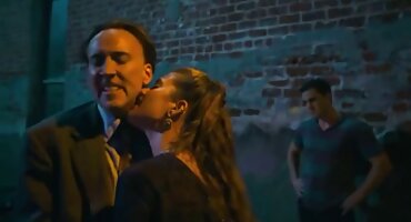 Redhead zvijer strastveno porno filmovi grupni gura prste u maca