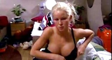 Mama uzbuđuje kurac s pornić seks masažom