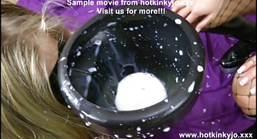 Sramežljiva plavuša porno filmovi masaza voli zadovoljstvo s vibrator