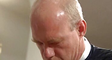 Gura debelu sex porno filmovi djevojku u radnu maca bez dna