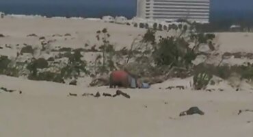 Junica uz pomoć prozirnog dilatatora pokazala je romanticni porno filmovi maternicu