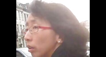 Izleti na jahti završili su grupnim porno film grupni seksom s otmjenom kujom