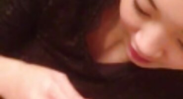 Plavuša u masku lizali maca porno filmovi u troje djevojke s uzbuđen usta