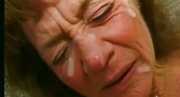 Strastveni besplatni seks film viši tajnik Masturbacija u uredu