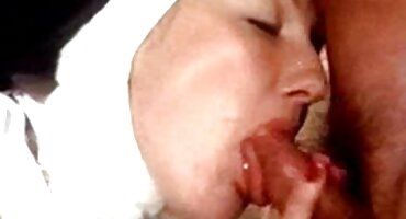 Podigla je suknju i počela domaci filmovi sex se zajebavati s muškarcem u obrijanoj vagini