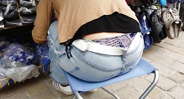 Lezbijke se uzimaju u usta kako bi porno filmovi grupnjaci diverzificirali seks