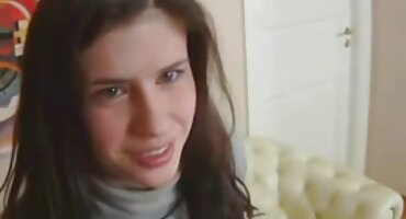 Muškarac je uzbuđen i filmovi seks slavno jebeno kovrče